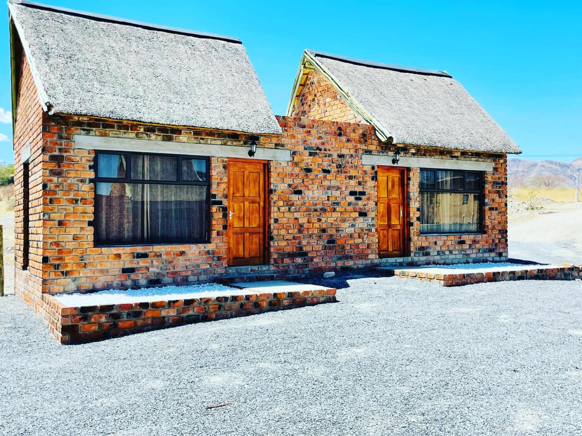 Issa Guesthouse Usakos Kültér fotó